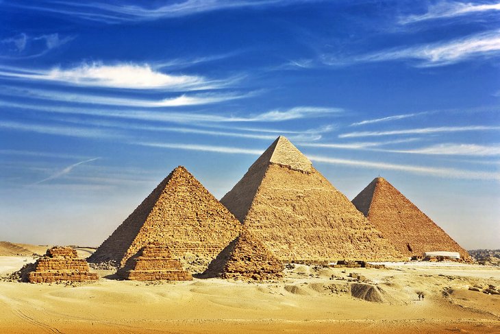 <span>Day 6</span>Visit to The Pyramides of Giza.